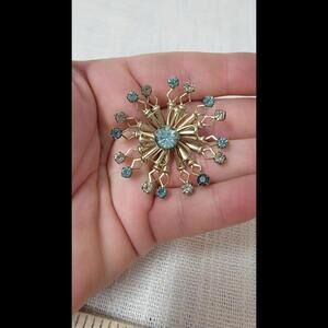 Vintage Starburst Flower clear & blue rhinestones Brooch B2